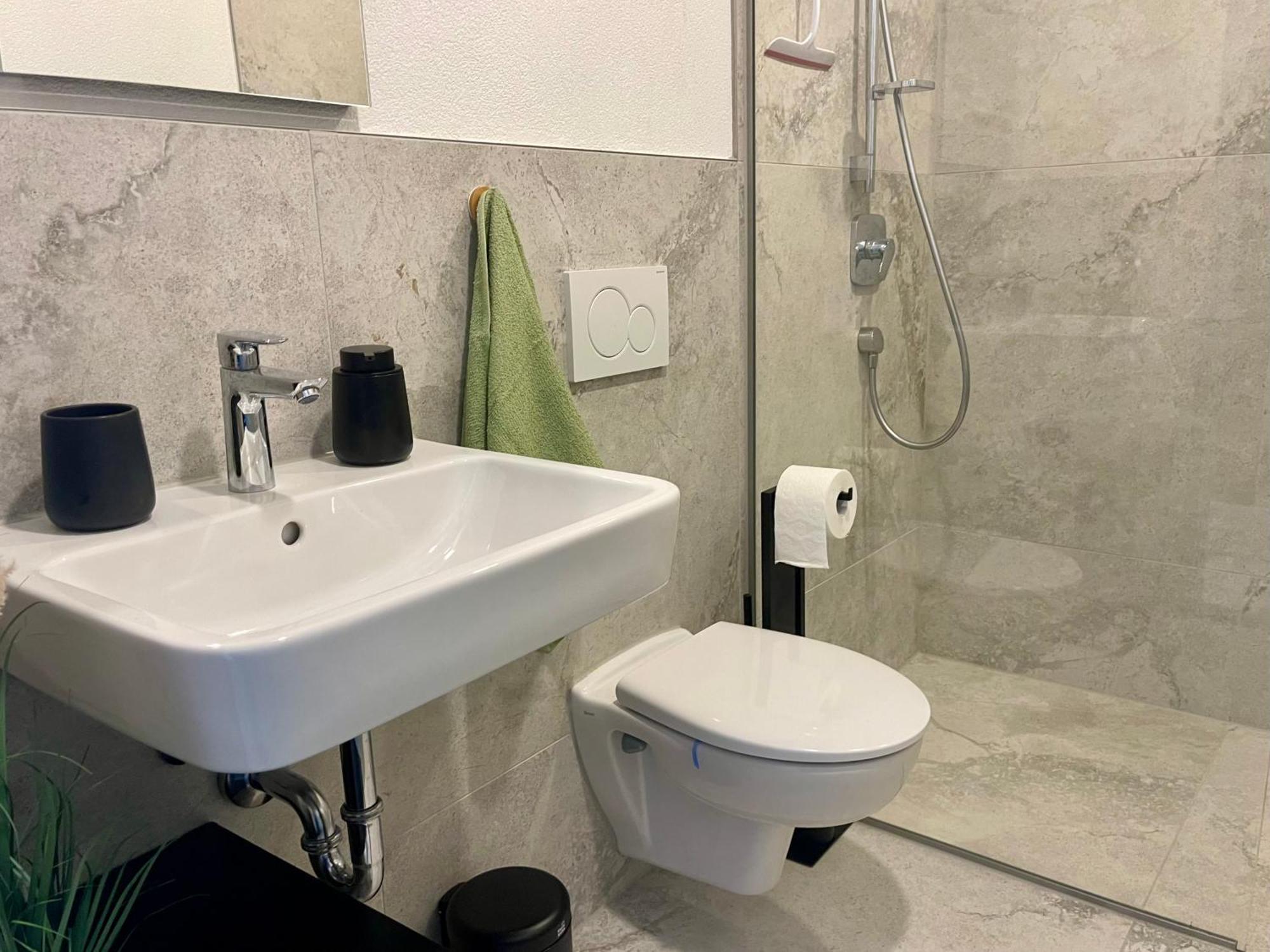 Wunderschoenes Apartment Am Schloessle Zentrum Pforzheim Eksteriør bilde